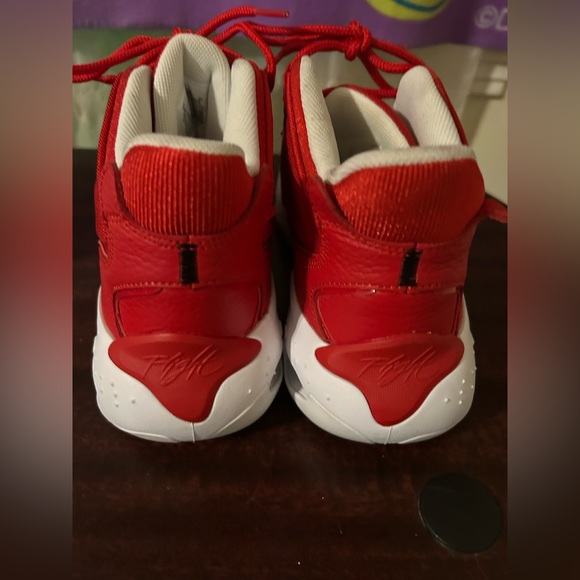 Air Jordan Aura4 - Picture 3 of 5